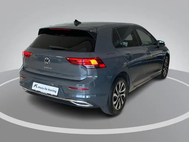 Volkswagen Golf 1.5TSI/150PK Active · Navigatie · Camera + Parkeersensoren · Apple Carplay/Android A...