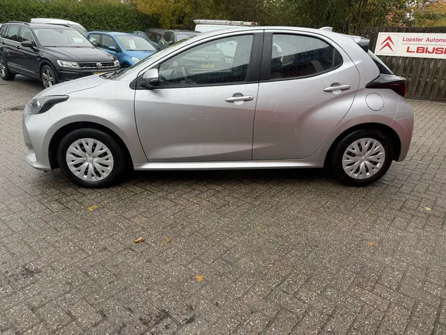 Toyota Yaris 1.5 93 PK | Hybrid Active | 5-drs | Navigatie |