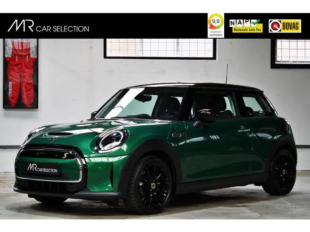 MINI Electric Classic 33 kWh | Adapt. Cruisecontrol | Verwarmd stuur | Camera | Apple Carplay | 17 i...