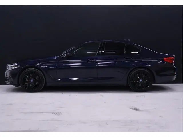 BMW 5-serie 530e M Sport [APPLE CARPLAY, ANDROID AUTO, MEMORY SEATS, CAMERA, STOELVERWARMING, HEAD U...