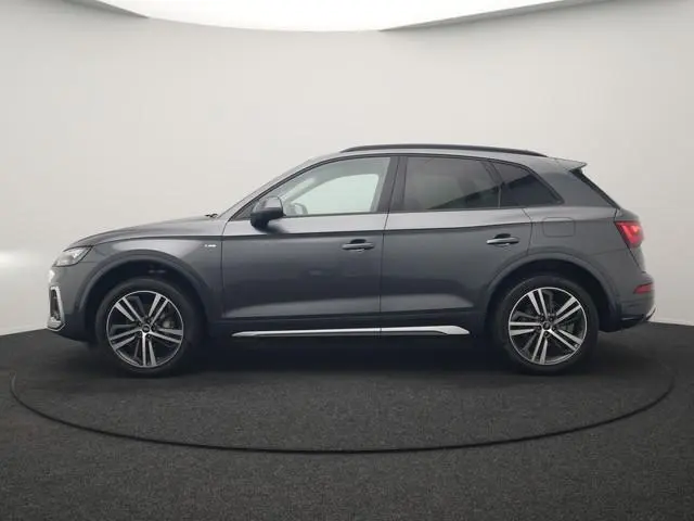 Audi Q5 55 TFSI e S Line PHEV 367pk Dealer O.H. | Trekhaak Af Fabriek | 360 Camera | Alcantara Sport...