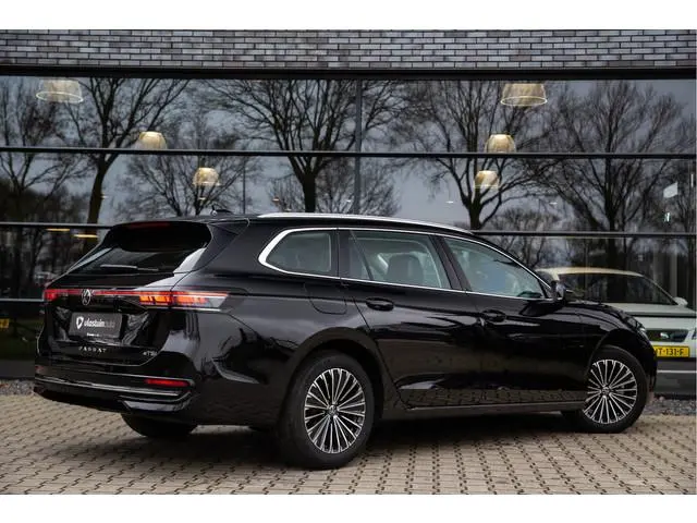 Volkswagen Passat Variant 1.5 eTSI Elegance Business , Adap. cruise, Stoel/stuurverwarming, Head-up...