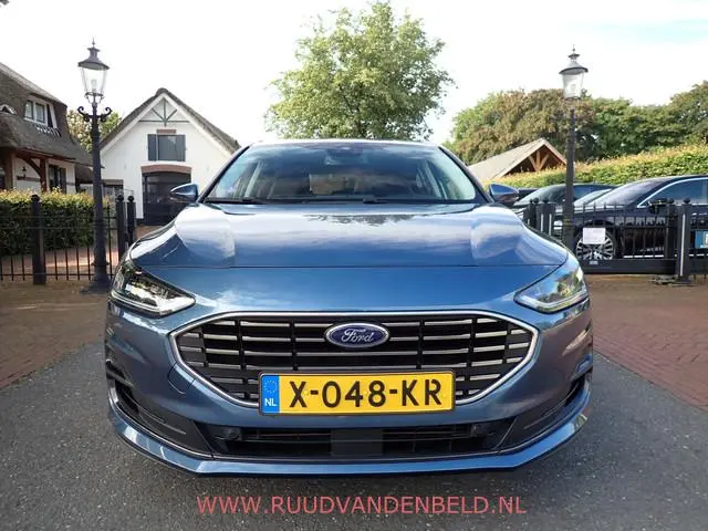 Ford Focus 1.0 EcoBoost Hybrid ST-LINE / CAMERA / TREKHAAK / STOEL + STUURVERWARMING