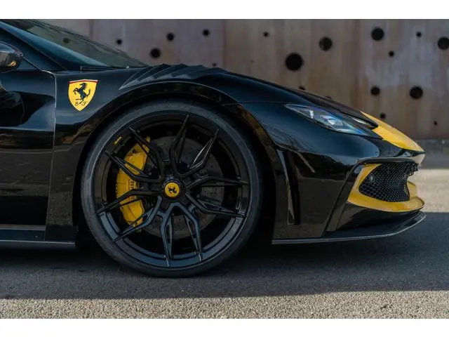 Ferrari 296