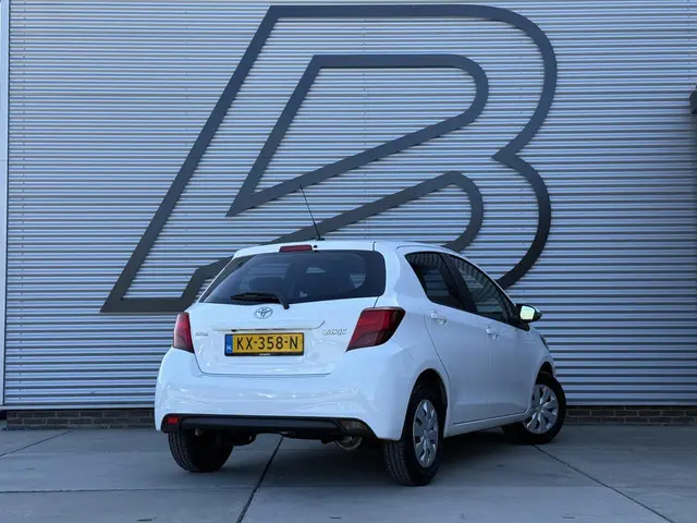 Toyota Yaris 1.0 VVT-i Aspiration 2e Eigenaar|Airco|Camera|Elektr. Ramen|Bluetooth|Goed Onderhouden|...