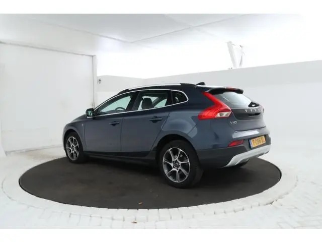 Volvo V40 Cross Country 2.0 D2 Summum Leer, Navigatie, Climate,