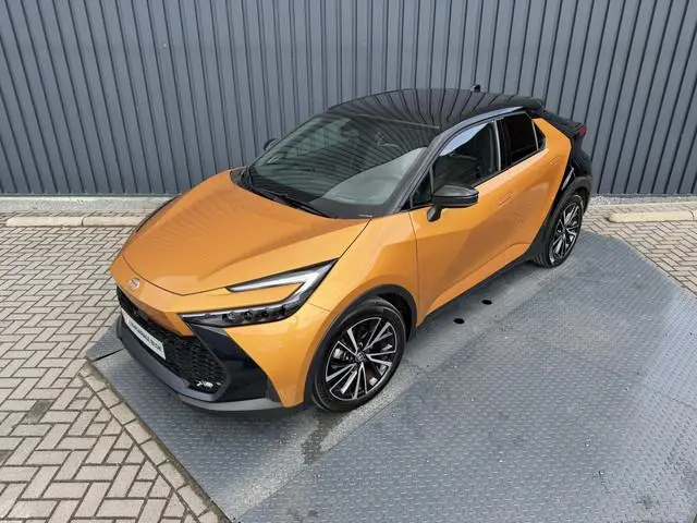 Toyota C-HR 2.0 Hybrid 200(geen plug-in) Première Edition | VOL Leer | Stuurverwarming | Pano dak |...