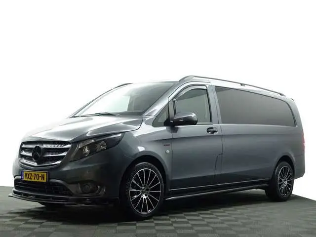 Mercedes-Benz Vito 116 CDI XL AMG Night Edition- 3 Pers, Leder, Stoelverwarming, Park Assist, Cruise, Clima, Sidebars