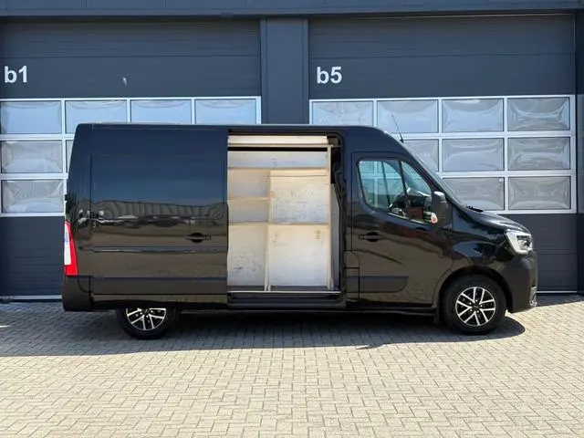 Renault Master L2H2 2.3 dCi 180PK / PDC / Camera / Clima / Navi / Bluetooth / Trekhaak / LED