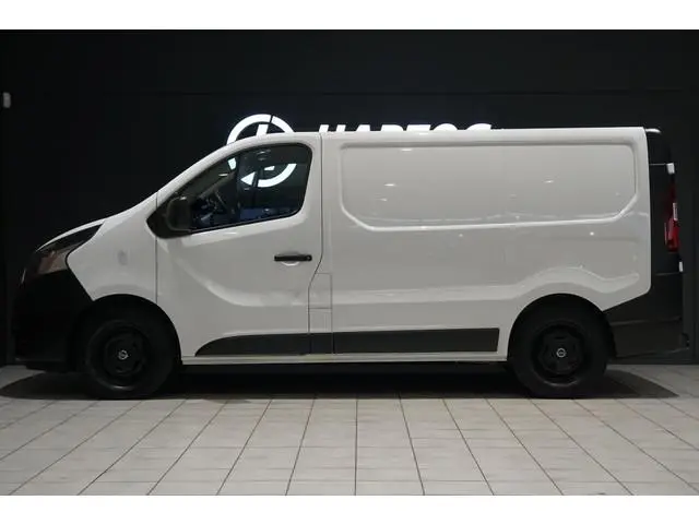 Nissan NV300