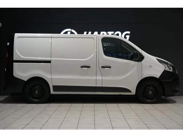Nissan NV300