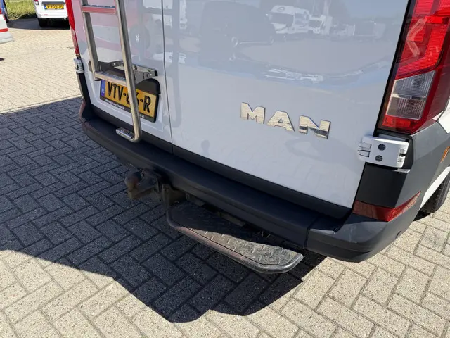 MAN TGE