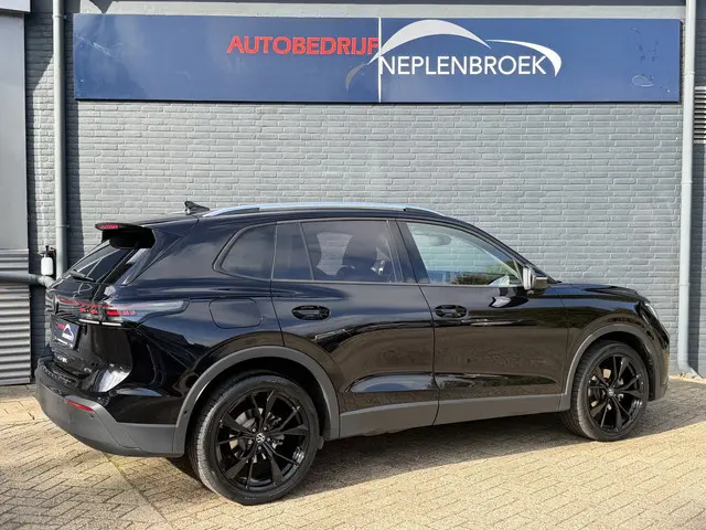 Volkswagen Tiguan 1.5 eTSI 7-traps automaat Edition 150pk 20Inch 2025 km 25.147