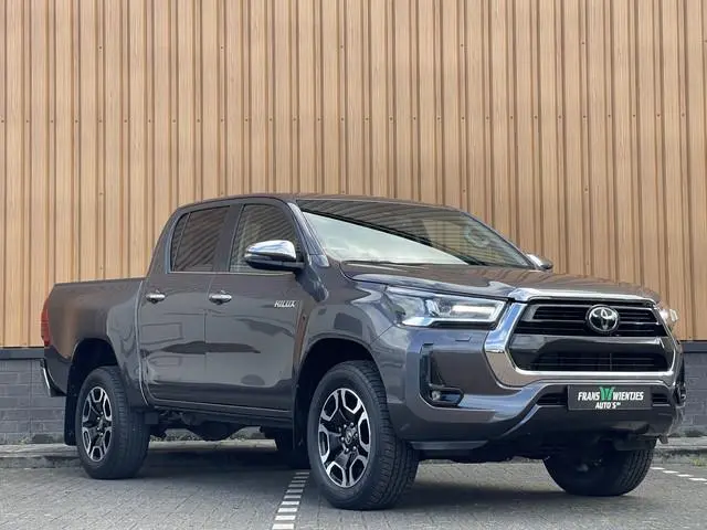 Toyota HiLux 2.8 D-4D Double Cab Executive | 2 Zits | Apple Carplay | DAB | Camera Achter | Led dagr...