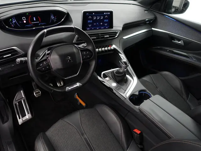 Peugeot 3008 1.2 PureTech GT Line+ Xenon Full Led, 360 Camera, Carplay, Android Auto, Sfeerverlichti...