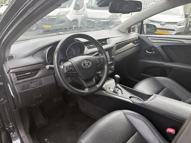 Toyota Avensis Touring Sports 1.8 VVT-i EXECUTIVE AUTOMAAT PREMIUM PANODAK LEDER. STOEL VERWARMING ....