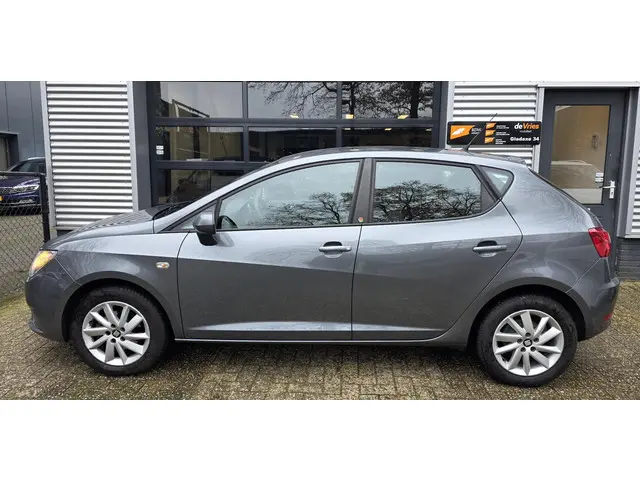 SEAT Ibiza 1.0 MPI Reference **5DRS-AIRCO-BLEUTOOTH**