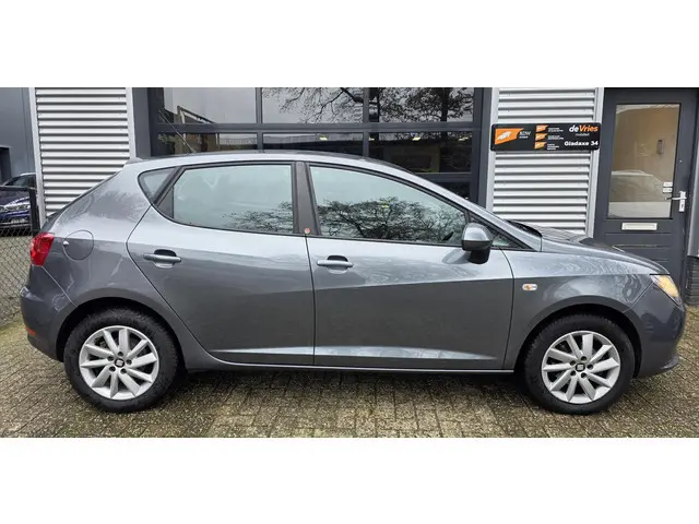 SEAT Ibiza 1.0 MPI Reference **5DRS-AIRCO-BLEUTOOTH**
