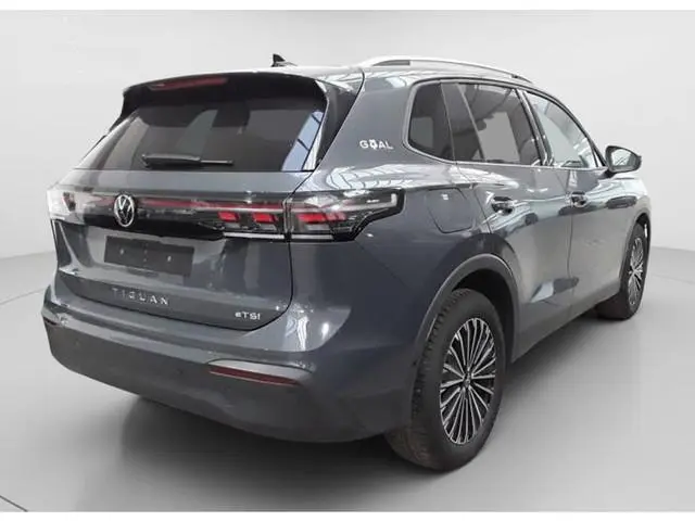 Volkswagen Tiguan 1.5 eTSI 130PK Life Edition Trekhaak/360Camera/Stoelverwarming/Full-Led