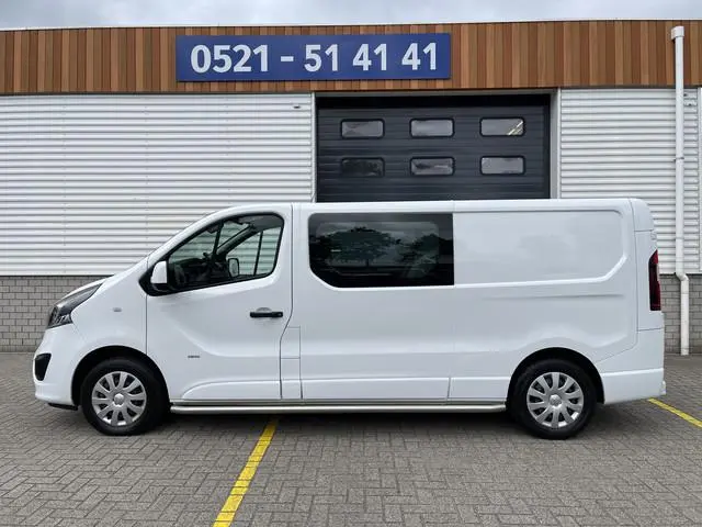 Opel Vivaro 1.6 CDTI 125pk L2H1 DC 5 persoons Sport EcoFlex / rijklaar € 15.950 ex btw / lease vanaf...