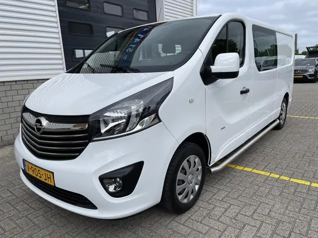 Opel Vivaro 1.6 CDTI 125pk L2H1 DC 5 persoons Sport EcoFlex / rijklaar € 15.950 ex btw / lease vanaf...