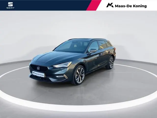 SEAT Leon Sportstourer 1.4 TSIeHybrid 150kW/204PK PHEV FR · Camera · Navigatie · Leder/Alcantara · A...