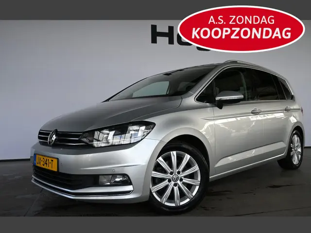 Volkswagen Touran 1.2 TSI Highline 7 Persoons StoelMassage/verwarming  Navigatie Goed Onderhouden! I...