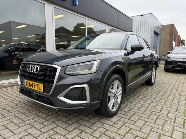 Audi Q2 35 TFSI Business Edition Camera | App Connect