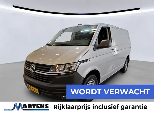 Volkswagen Transporter 2.0 TDI 110pk L1H1 Bijrijdersbank Navigatie Airco Cruise Control