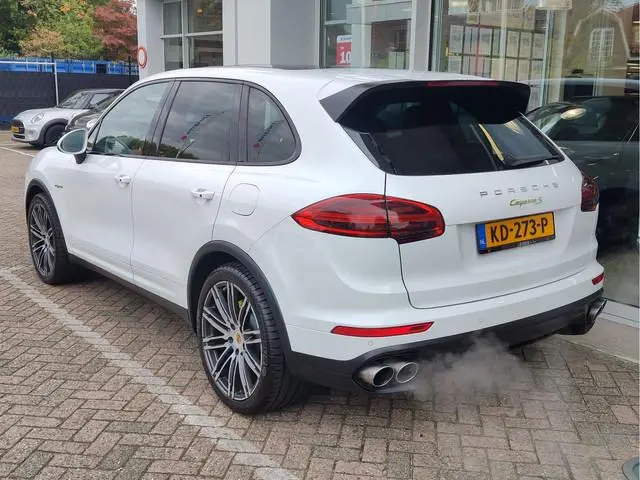 Porsche Cayenne 3.0 S E-HYBRID NAP | Pano | Stoelventilatie | Bose | Memory Seats