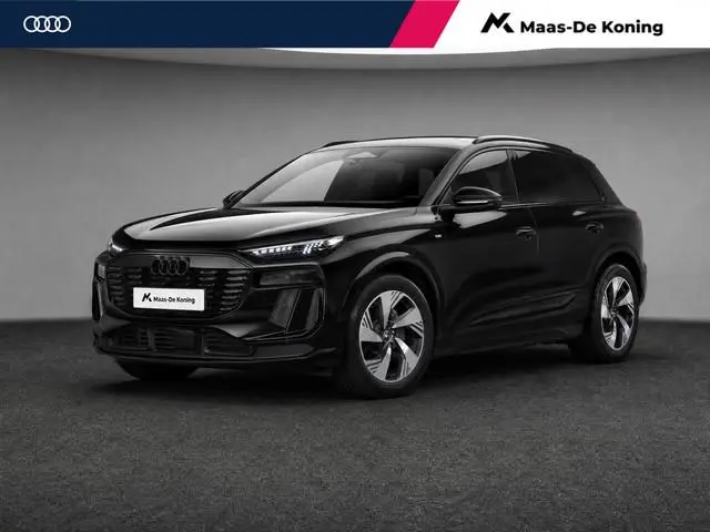 Audi Q6 e-tron S edition 83 kWh 252 PK · Glazen panoramadak · Trekhaak elek. wegklapbaar · S line zw...