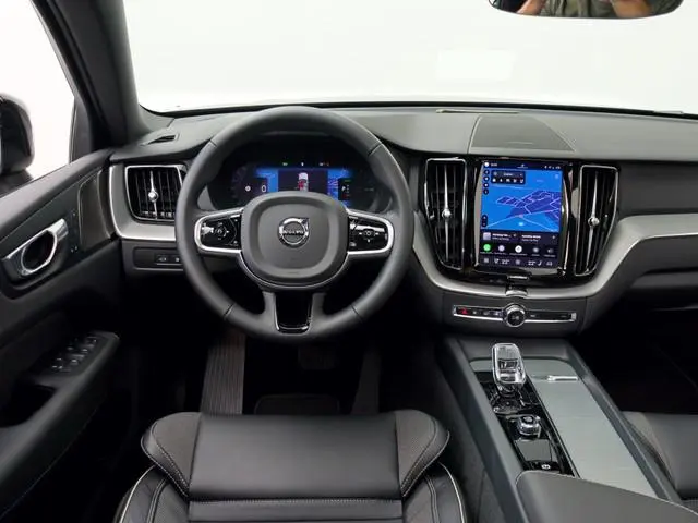 Volvo XC60 2.0 T8 AWD+ Black Edition | Pano | Harman/Kardon | 360 camera