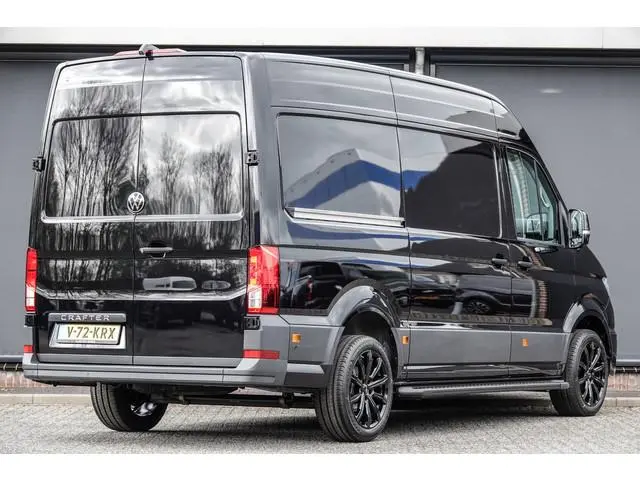 Volkswagen Crafter L3H3 140Pk Aut. | 35 | Stoel-Bank | Achteruitrijcamera | 19'' | Deepblack