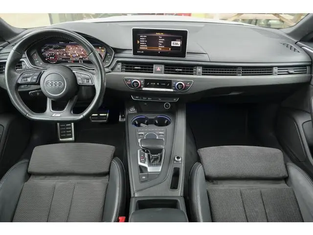 Audi A5 Sportback 2.0 TFSI 190pk S-line Carplay 20" LMV Rotor Leder Sportstoelen Led Stoelverwarming