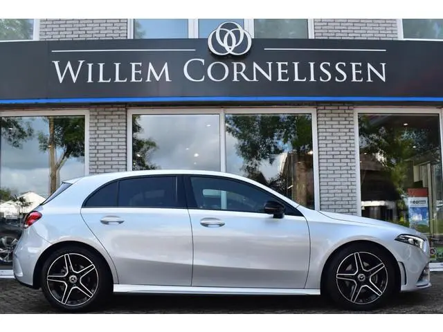 Mercedes-Benz A-klasse 180 AMG Pakket Sfeer Stoelverwarming Navi