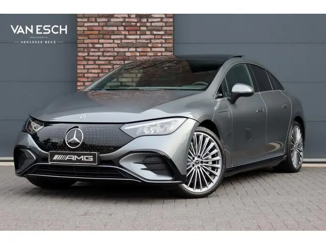 Mercedes-Benz EQE 300 AMG Line 90 kWh | Luchtvering | Distronic | Panoramadak | Memory | Warmtepomp...