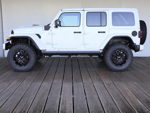 Jeep Wrangler Unlimited 4xe 380 Dominator | Liftkit 2.5 Rubicon | Electric Treeplanken | Grill 2025...