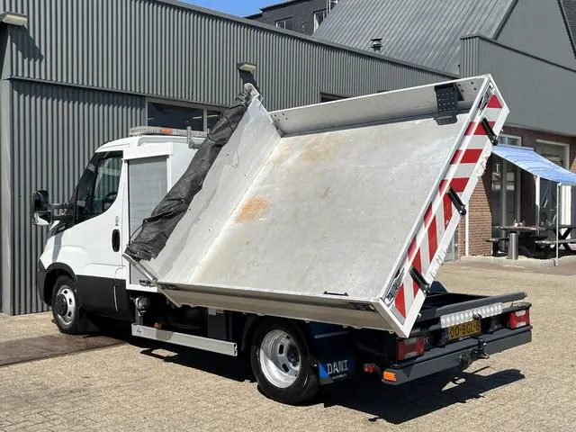 Iveco Daily 50C17 Maxilift 150 Laadkraan 3 zijden Kipper 3-Persoons Open laadbak Pick-up PTO Airco N...