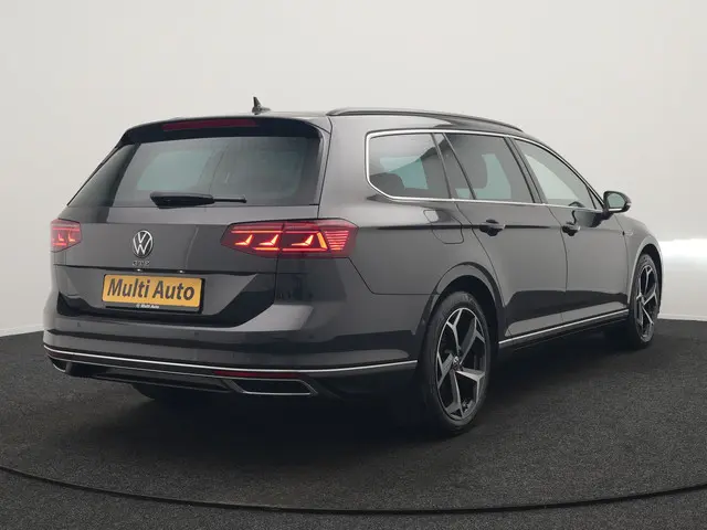 Volkswagen Passat Variant 1.4 TSI GTE Business PHEV 218pk Dealer O.H. | Trekhaak Af Fabriek | Adapti...