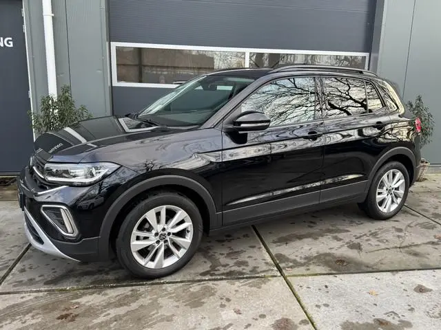 Volkswagen T-Cross 1.0 TSI 116pk DSG Life Edition IQ Light Stoelverwarming Camera Keyless Virtual Co...