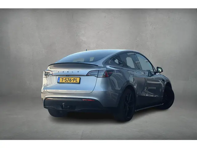 Tesla Model Y Long Range AWD 75 kWh | SOH: 94,4% | Trekhaak | AutoPilot | Maxton Kit