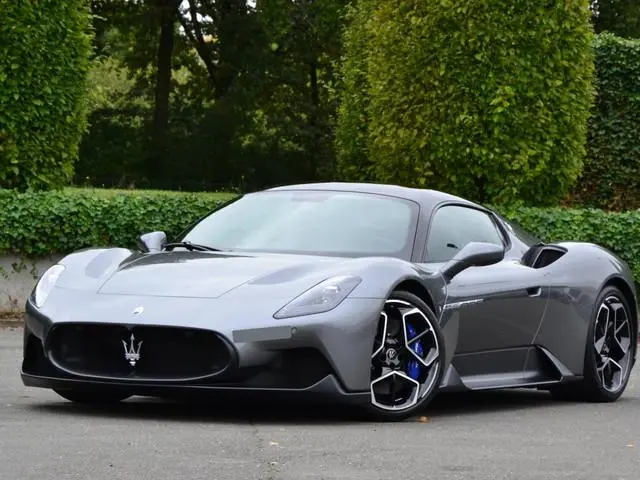 Maserati MC20