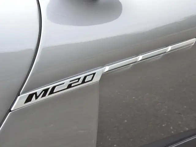 Maserati MC20