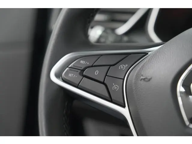 Renault Clio 1.0 TCe Intens | Trekhaak | Parkeersensoren | Climate Control | Apple Carplay