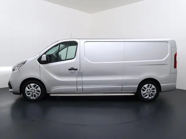 Renault Trafic 2.0 dCi 145 T29 L2H1 Luxe | Navigatie | Parkeer camera | Trekhaak