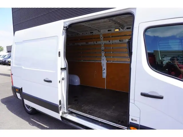 Renault Master T35 150pk L3H2 Energy ComfortApple Carplay Camera parkeersensoren Navigatie Bullbar S...