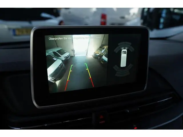 Maxus Deliver9