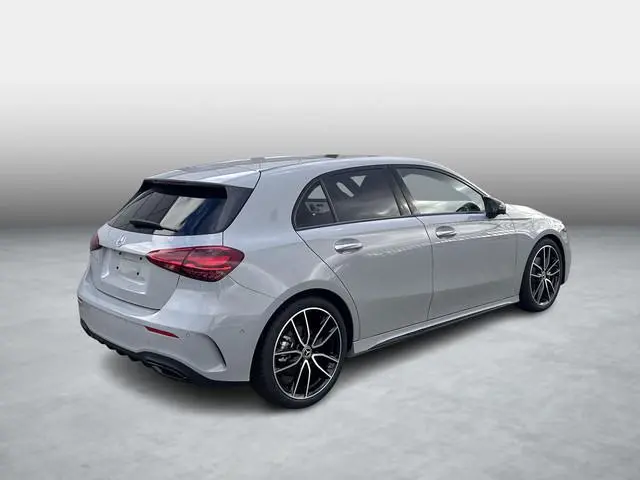 Mercedes-Benz A 180 Business Solution AMG | AMG Plus Pakket | Night Pakket | Panoramadak | Burmester...