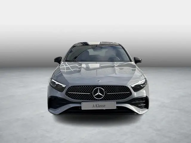 Mercedes-Benz A 180 Business Solution AMG | AMG Plus Pakket | Night Pakket | Panoramadak | Burmester...
