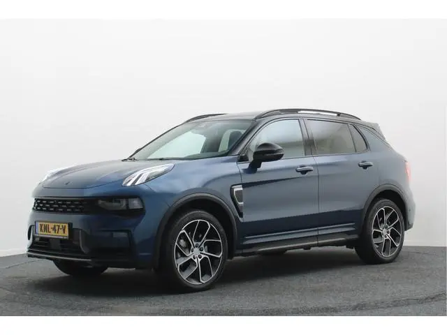 Lynk & Co 01